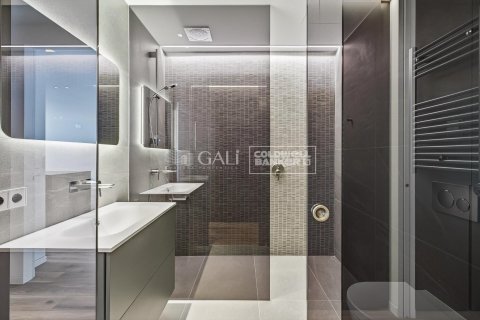 3 bedrooms apartment for rent in Principado De Andorra (Ninguna Poblacion Tiene C.P.), Lleida, Catalonia, Spain № 6119 - photo 17