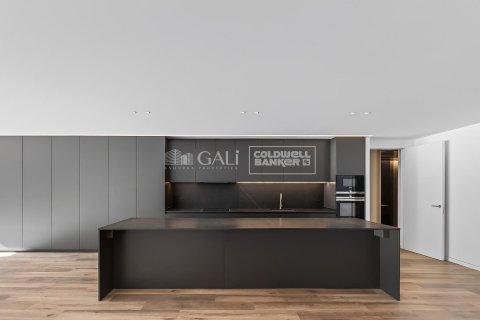 3 bedrooms apartment for rent in Principado De Andorra (Ninguna Poblacion Tiene C.P.), Lleida, Catalonia, Spain № 6119 - photo 4