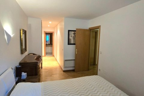 2 bedrooms apartment for rent in Principado De Andorra (Ninguna Poblacion Tiene C.P.), Lleida, Catalonia, Spain № 6117 - photo 12