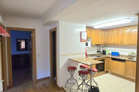 2 bedrooms apartment for rent in Principado De Andorra (Ninguna Poblacion Tiene C.P.), Lleida, Catalonia, Spain № 6117 - photo 6