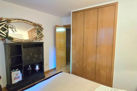 2 bedrooms apartment for rent in Principado De Andorra (Ninguna Poblacion Tiene C.P.), Lleida, Catalonia, Spain № 6117 - photo 18