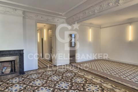 Офис студия в Барселоне, Каталония, Испания № 6115