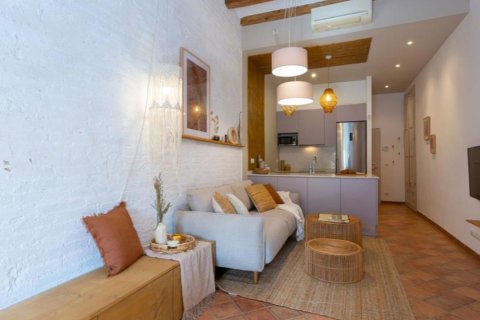 735 sq.m. commercial property for sale in Barcelona, Catalonia, Spain № 6181 - photo 16