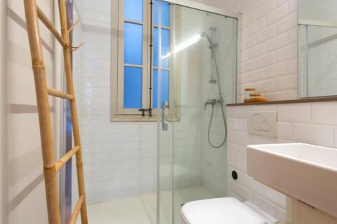 735 sq.m. commercial property for sale in Barcelona, Catalonia, Spain № 6181 - photo 12