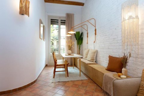 735 sq.m. commercial property for sale in Barcelona, Catalonia, Spain № 6181 - photo 6