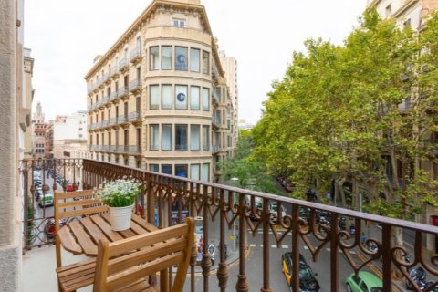 735 sq.m. commercial property for sale in Barcelona, Catalonia, Spain № 6181 - photo 4