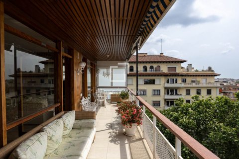 Снять в аренду квартиру в Барселона, Испания с 4 спальни, 206м², № 7238 - фото 28
