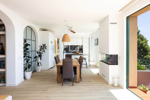 Apartamento de 3 dormitorios en alquiler en Barcelona, Cataluña, Spain № 7242 - foto 19