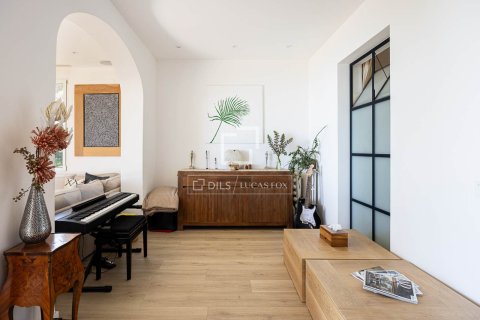 Apartamento de 3 dormitorios en alquiler en Barcelona, Cataluña, Spain № 7242 - foto 26