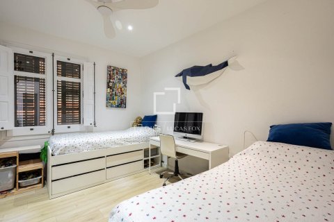 Apartamento de 3 dormitorios en alquiler en Barcelona, Cataluña, Spain № 7242 - foto 9