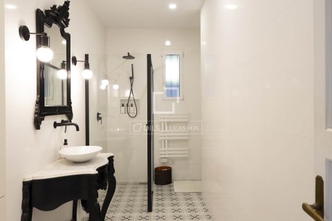 Apartamento de 3 dormitorios en alquiler en Barcelona, Cataluña, Spain № 7242 - foto 8