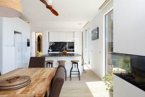 Apartamento de 3 dormitorios en alquiler en Barcelona, Cataluña, Spain № 7242 - foto 20