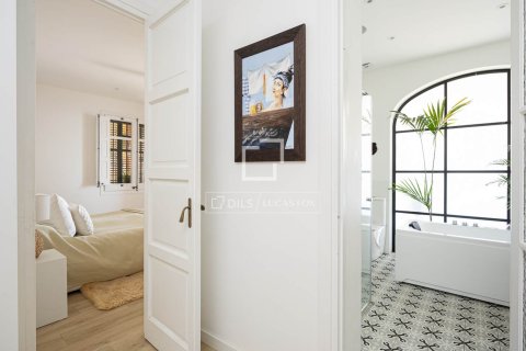 Apartamento de 3 dormitorios en alquiler en Barcelona, Cataluña, Spain № 7242 - foto 16