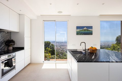 Apartamento de 3 dormitorios en alquiler en Barcelona, Cataluña, Spain № 7242 - foto 21