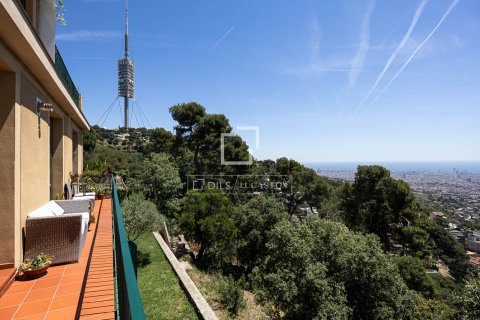 Apartamento de 3 dormitorios en alquiler en Barcelona, Cataluña, Spain № 7242 - foto 2