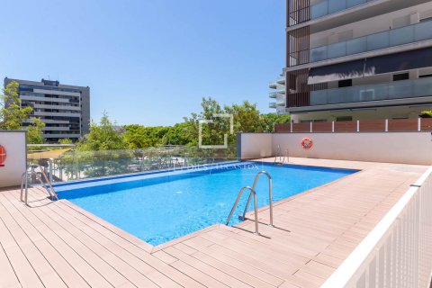 Apartamento de 3 dormitorios en alquiler en Sant Just Desvern, Barcelona, Cataluña, Spain № 7240 - foto 1