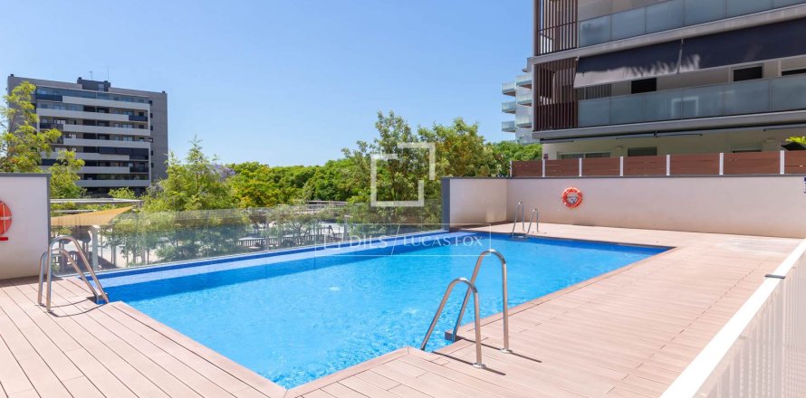 Apartamento de 3 dormitorios en alquiler en Sant Just Desvern, Barcelona, Cataluña, Spain № 7240