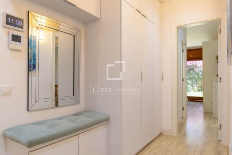 Apartamento de 3 dormitorios en alquiler en Sant Just Desvern, Barcelona, Cataluña, Spain № 7240 - foto 19