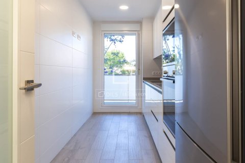 Apartamento de 3 dormitorios en alquiler en Sant Just Desvern, Barcelona, Cataluña, Spain № 7240 - foto 16
