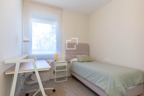 Apartamento de 3 dormitorios en alquiler en Sant Just Desvern, Barcelona, Cataluña, Spain № 7240 - foto 5