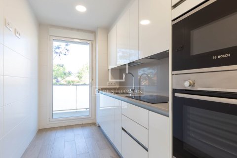Apartamento de 3 dormitorios en alquiler en Sant Just Desvern, Barcelona, Cataluña, Spain № 7240 - foto 15
