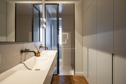 Apartamento de 3 dormitorios en alquiler en Barcelona, Cataluña, Spain № 7243 - foto 7