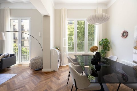 Apartamento de 3 dormitorios en alquiler en Barcelona, Cataluña, Spain № 7243 - foto 20