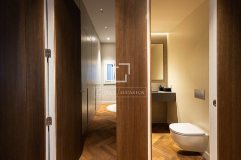 Apartamento de 3 dormitorios en alquiler en Barcelona, Cataluña, Spain № 7243 - foto 3
