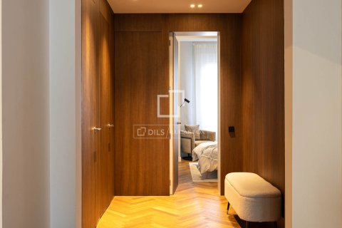 Apartamento de 3 dormitorios en alquiler en Barcelona, Cataluña, Spain № 7243 - foto 6
