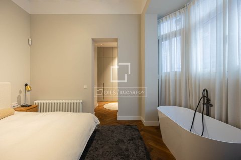 Apartamento de 3 dormitorios en alquiler en Barcelona, Cataluña, Spain № 7243 - foto 9