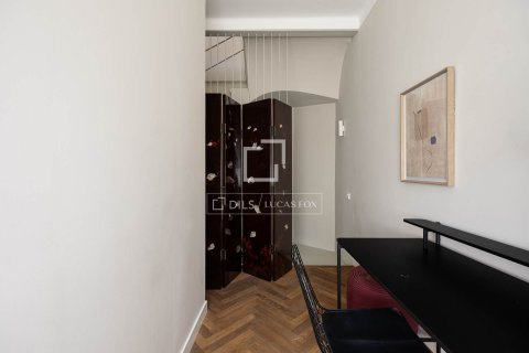 Apartamento de 3 dormitorios en alquiler en Barcelona, Cataluña, Spain № 7243 - foto 25
