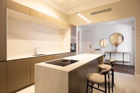 Apartamento de 3 dormitorios en alquiler en Barcelona, Cataluña, Spain № 7243 - foto 16