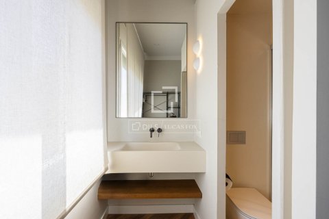 Apartamento de 3 dormitorios en alquiler en Barcelona, Cataluña, Spain № 7243 - foto 26