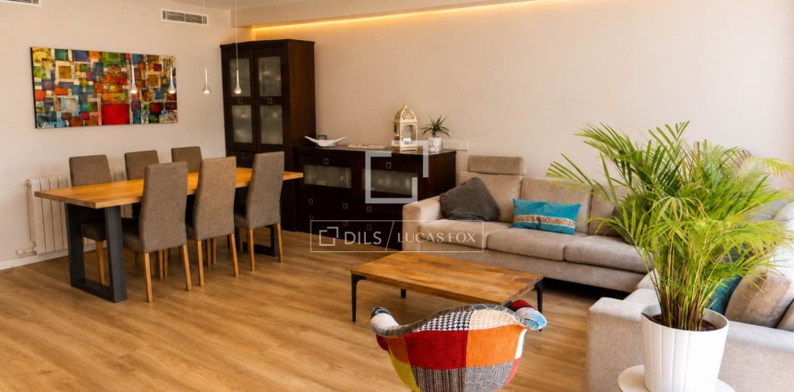 Villa de 4 dormitorios en alquiler en Gavà, Barcelona, Cataluña, Spain № 7239