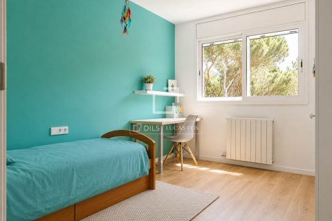 Villa de 4 dormitorios en alquiler en Gavà, Barcelona, Cataluña, Spain № 7239 - foto 8