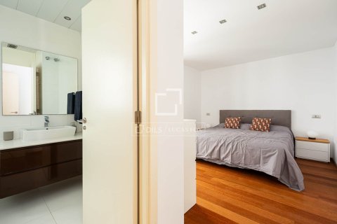 Apartamento de 2 dormitorios en alquiler en Barcelona, Cataluña, Spain № 7237 - foto 12