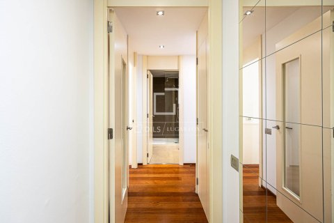 Apartamento de 2 dormitorios en alquiler en Barcelona, Cataluña, Spain № 7237 - foto 14