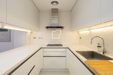 Apartamento de 2 dormitorios en alquiler en Barcelona, Cataluña, Spain № 7237 - foto 20