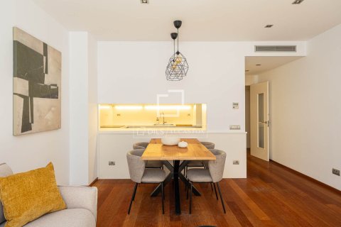Apartamento de 2 dormitorios en alquiler en Barcelona, Cataluña, Spain № 7237 - foto 25