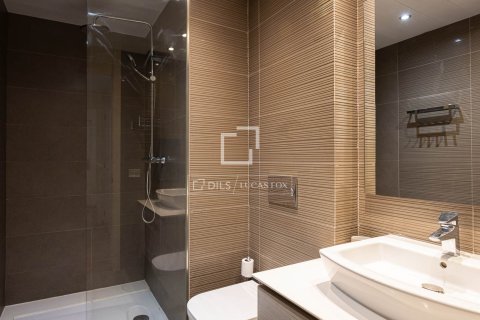 Apartamento de 2 dormitorios en alquiler en Barcelona, Cataluña, Spain № 7237 - foto 13