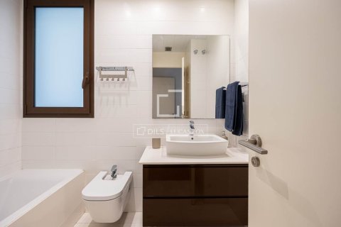 Apartamento de 2 dormitorios en alquiler en Barcelona, Cataluña, Spain № 7237 - foto 8