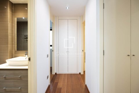 Apartamento de 2 dormitorios en alquiler en Barcelona, Cataluña, Spain № 7237 - foto 16