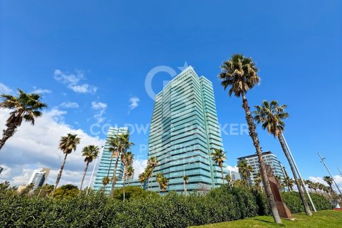 Купить квартиру в Барселона, Испания с 2 спальни, 81м², № 7982 - фото 2
