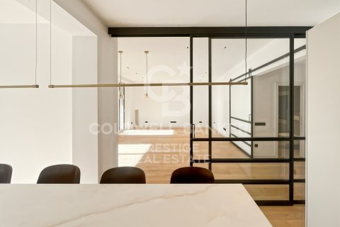 4 bedrooms apartment for sale in Barcelona, Catalonia, Spain № 5385 - photo 5