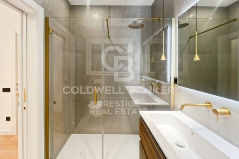 4 bedrooms apartment for sale in Barcelona, Catalonia, Spain № 5385 - photo 15