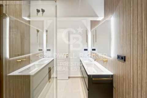 4 bedrooms apartment for sale in Barcelona, Catalonia, Spain № 5385 - photo 21