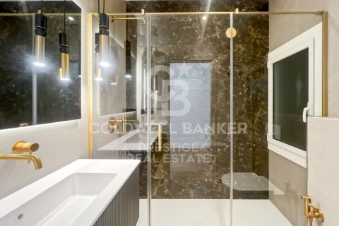 4 bedrooms apartment for sale in Barcelona, Catalonia, Spain № 5385 - photo 9