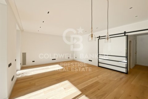 4 bedrooms apartment for sale in Barcelona, Catalonia, Spain № 5385 - photo 7