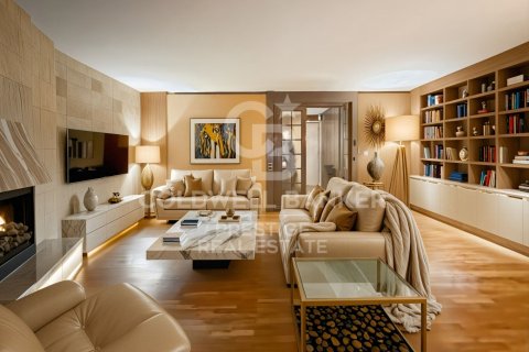 5 bedrooms apartment for sale in Barcelona, Catalonia, Spain № 5386 - photo 3