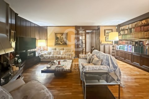 5 bedrooms apartment for sale in Barcelona, Catalonia, Spain № 5386 - photo 4